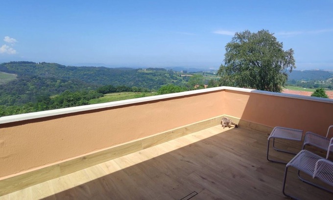 Comillas City Center Appartement | Family apartment with stunning views to sea and mountains