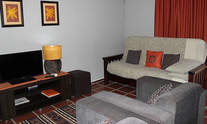 Bloemfontein Appartement | Family Apartment Bloemfontein Cherry Lane Self Catering and B&B max. 6 guests