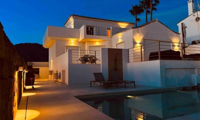 Urbanizacion Puerto de Estepona Villa | Villa familiale de plage - Piscine privée (chauffée) - 8 pers - Estepona