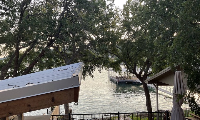Graford Autre | Family Retreat 🚤 💲150/night Upgrade To Next Door Private Dock If Available 🚤