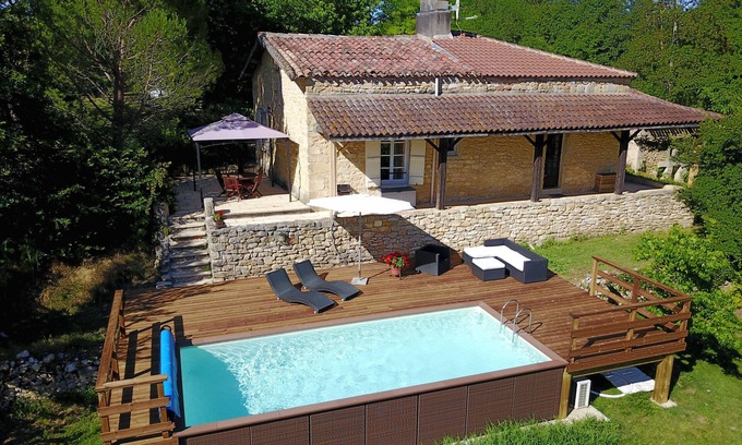 Saint-Front-sur-Lemance Cottage | Famille gîte avec piscine, 5 couchages en Lot et Garonne, Aquitaine
