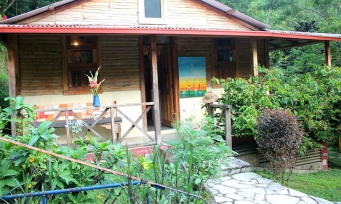 Los Cacaos Cabine | Family Cabin By the River, Eco Tourism, Wifi, Pet Friendly @drvacationsrental