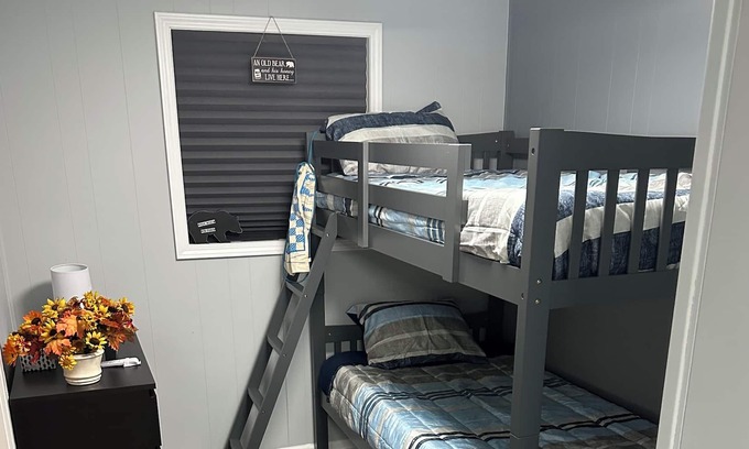 Pipestem Cabine | Family Cabin with Bunk Beds and Washer/Dryer across from Pipestem State Park