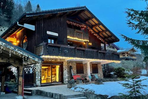 La Cote-d'Arbroz Chalet De Ski | Family Chalet, Stunning Views & New Hot Tub