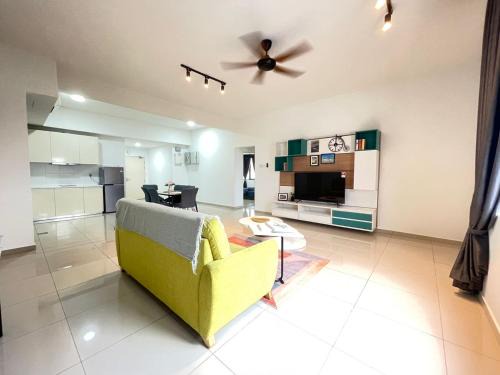 The Strand Appartement | Family Cozy Homestay - Alpha IVF at Strand Mall