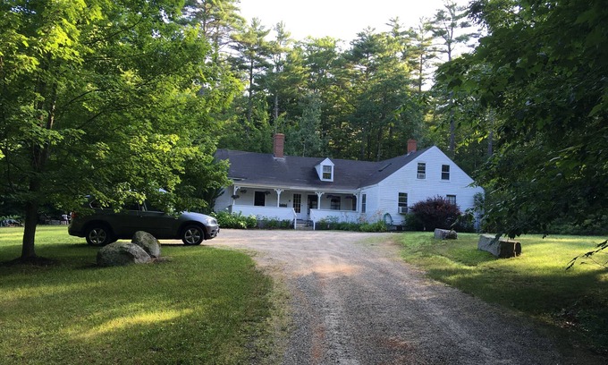 North Windham Autre | Family & dog friendly historic 4BR farmhouse near Sebago Lake w/ boat launch!