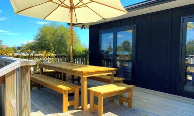 Mangakino Maison | Family Escape to the lake