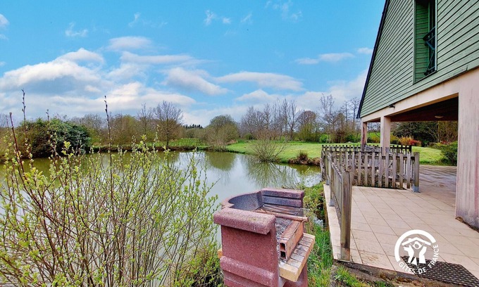 Saint-Mars-sur-la-Futaie Cottage | Gîte familial avec étang privé et accès PMR à Saint-Mars-sur-la-Futaie