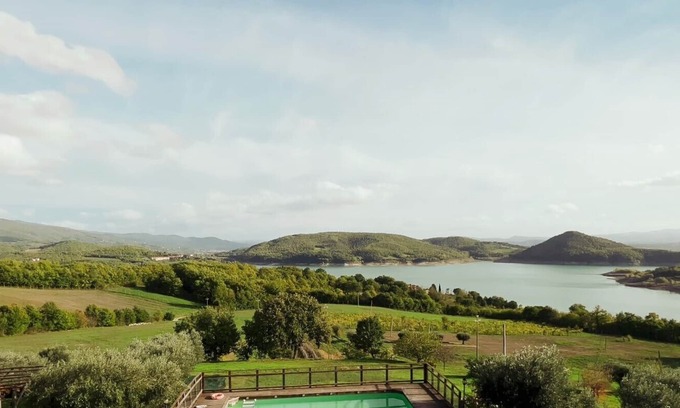 Pieve Santo Stefano Autre | Family-friendly organic farmhouse, authentic Tuscan experiences, lake-view pool