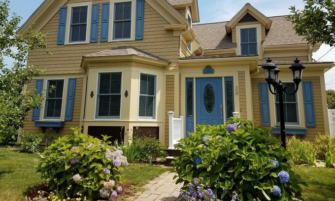 Buzzards Bay Maison | FAMILY AMICAL, COURTE MARCHE À LA PLAGE, CAPE COD CANAL, RESTAURANTS, ET PLUS.