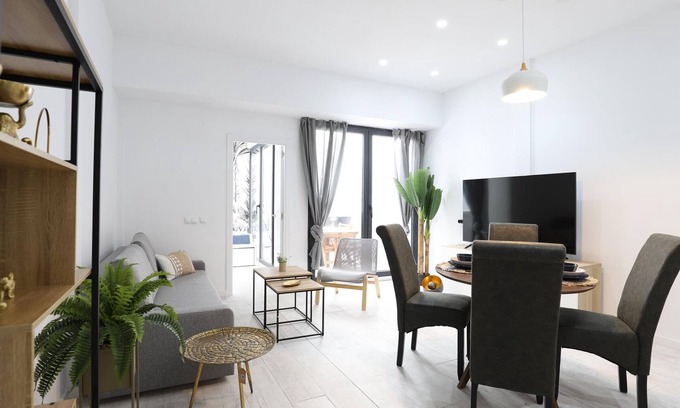 Port de Sagunt Maison | Family-Friendly Modern Home Near the Beach with Terrace and High-Speed Internet