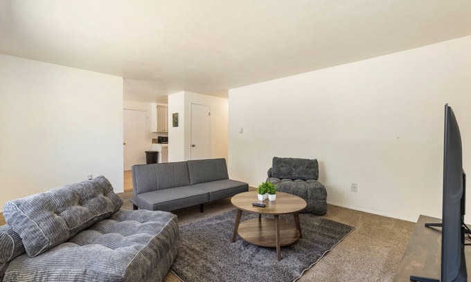 Picnic Point-North Lynnwood Maison | Family-Friendly 2BR Home in Lynnwood w/Parking