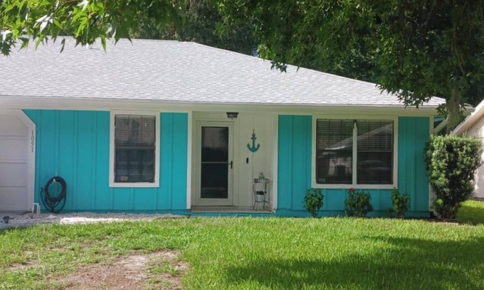 Port Orange Maison | Family-Friendly 3-bedroom house in Quiet Neighborhood in Coastal Port Orange