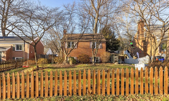 Silver Spring Maison | Family-friendly 3BR house; free parking & walk to Metro