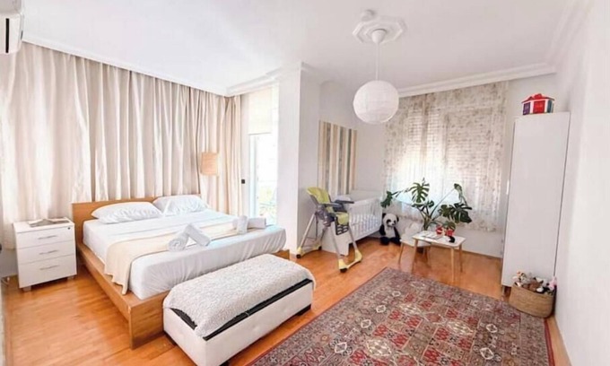 Konyaalti Appartement | Family-Friendly 3BR near Konyaaltı Beach, Balcony w/Mountain & Park View