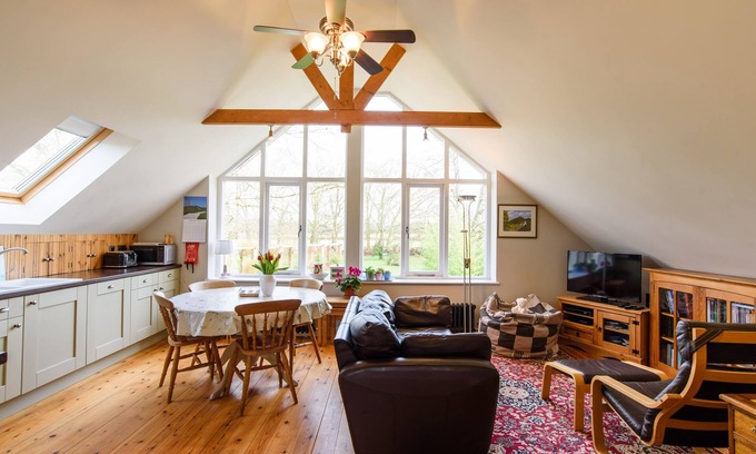 Langford Maison | Hébergement familial avec vue sur le ruisseau et le beau jardin