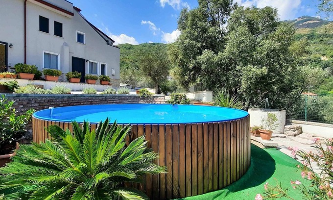 Caposele Appartement | Family-friendly apartment in villa with outdoor pool perfect to explore Campania