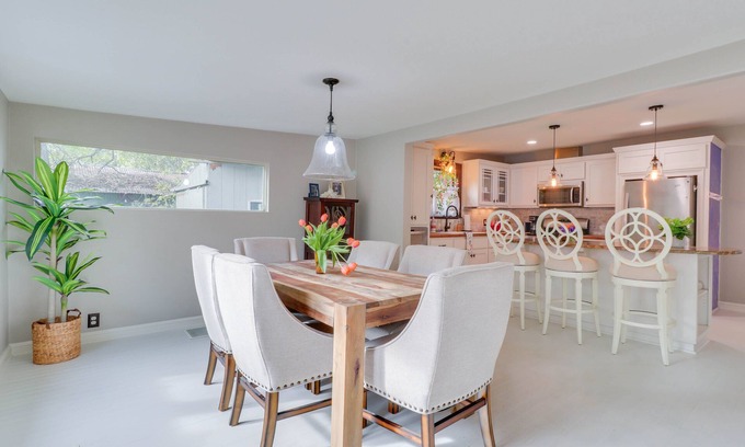Bastrop Maison | Family-Friendly Bastrop Home - Walk to Downtown!