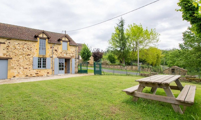 Bouillac Cottage | Maison confortable avec terrasse, près de Belvès - jardin clos, BBQ, animaux acceptés