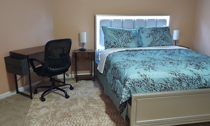 Bowie Maison | family-friendly cozy place for your relaxation. Close to high ways and DC.
