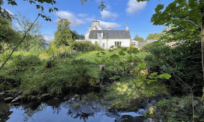 Dalmally Cottage | Ferme de caractère traditionnelle donnant sur le Loch Awe et Ben Cruachan