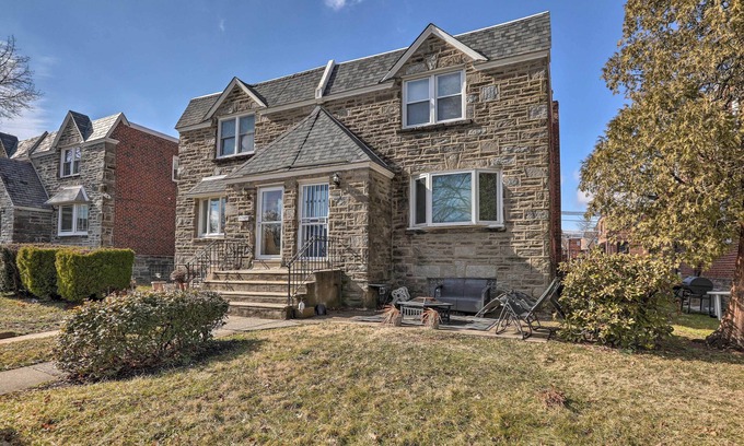 North Philadelphia Maison | Family-Friendly Getaway: 11 Mi to Dtwn Philly