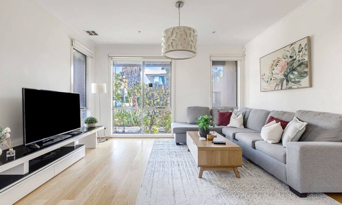 Maidstone Maison | Family-Friendly Home with Alfresco Patio & BBQ