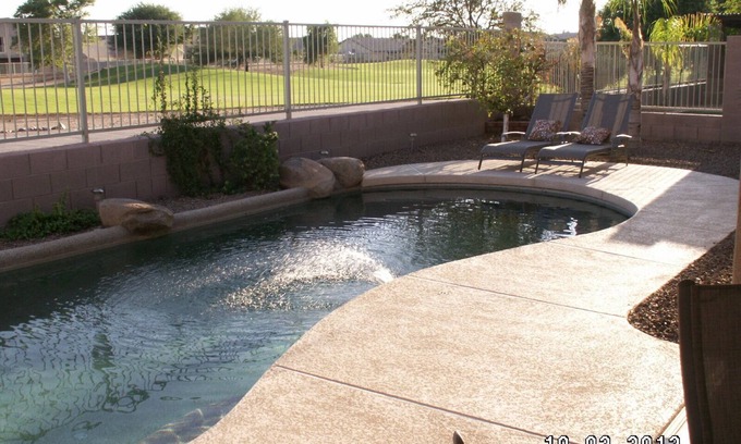 Coldwater Springs Maison | Pour toute la famille d'accueil avec piscine chauffée / REFROIDIES Situé sur un terrain de golf