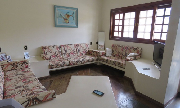 Guaruja Villa | Casarão, Dort Famille, 500mts. de la Plage de Pernambuco