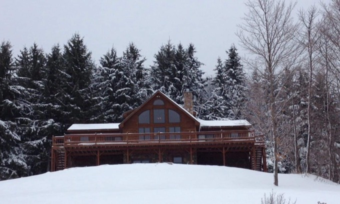 Blodgett Mills Maison | Maison en rondins pour les familles à Greek Peak Mountain Resort