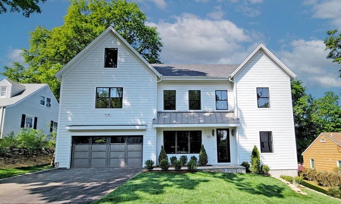 Westport Maison | Family Friendly, Modern and Spacious 5-bedroom house in marvelous Westport, CT!