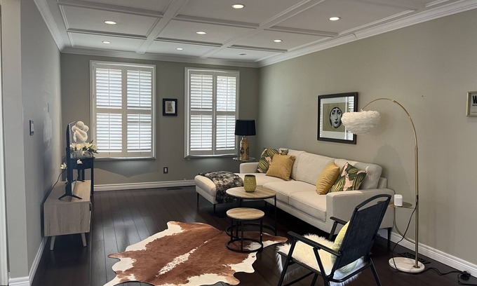 St. Catharines Maison | Family Friendly Niagara Haven: Port Dalhousie & Niagara Falls Hub