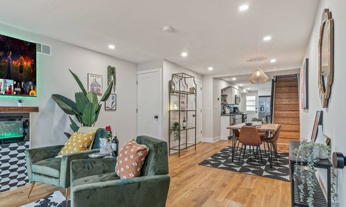 Passyunk Square Maison | Family Friendly Passyunk Sq Home with Game Room