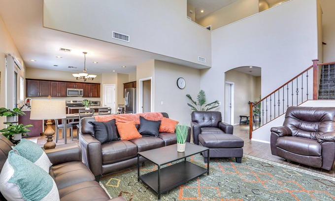 Deer Valley Maison | Family-Friendly Phoenix Retreat w/ Fenced Yard!