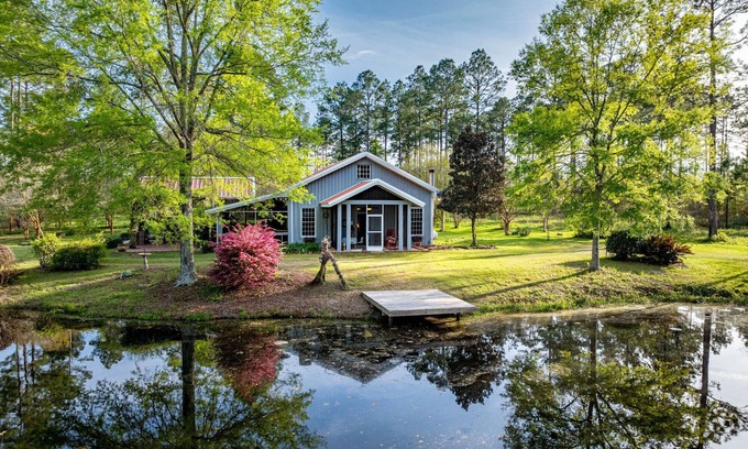 Moultrie Maison | Family-friendly Pondside Hideway Near Moultrie & Thomasville