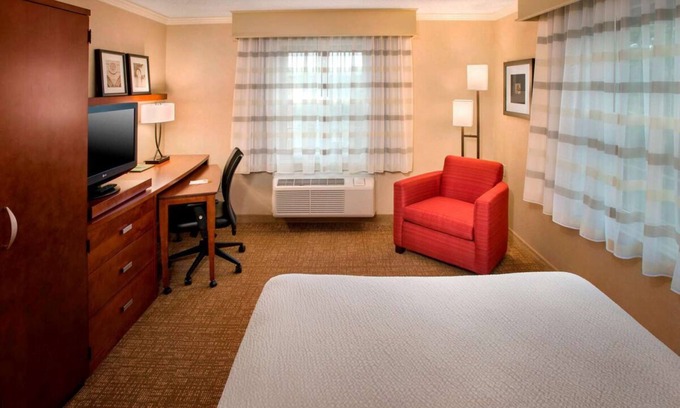 Danvers Maison | Family-friendly Property in Boston Danvers with Onsite Starbucks & Free Parking