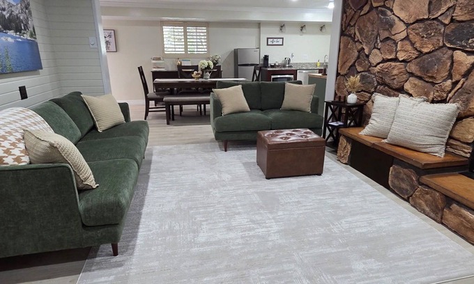 Layton Appartement | Family-Friendly Retreat in Layton - New remodel, sleeps 6, Backyard Oasis