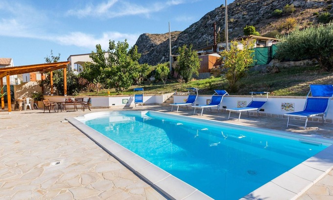 Realmonte Villa | Bel appartement à Realmonte avec piscine partagée