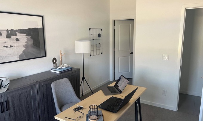Maricopa County Maison | Family-Friendly 4BR Escape: Work, Play, Relax!