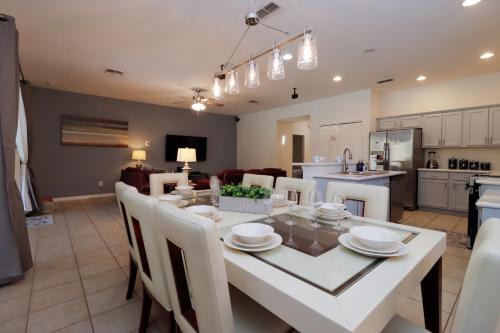 Watersong Maison | Family Friendly Vacation Home - Large Pool & Spa - Large Sunny Patio - Game Room - 13 Miles to Disney