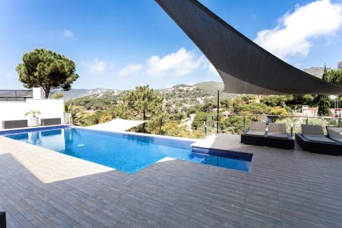 Lloret Town Center Villa | Family-friendly villa in Lloret de Mar with private pool