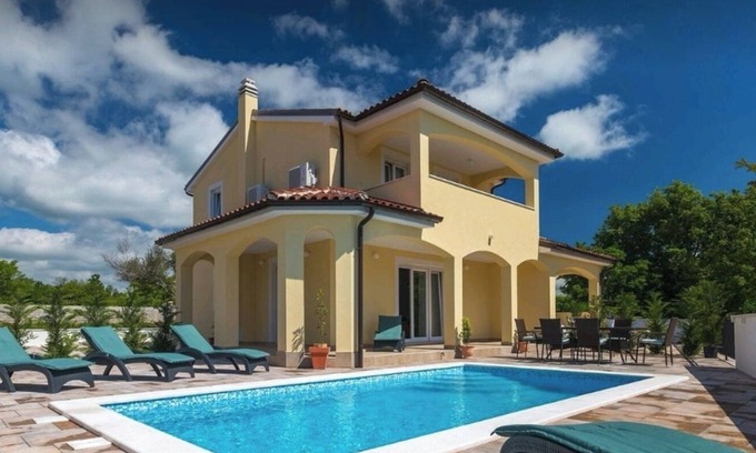 Krnica Maison | Family-friendly villa in a quiet location with heated pool