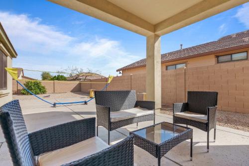 Palm Valley Maison | Family Friendly w Badminton Goodyear Park