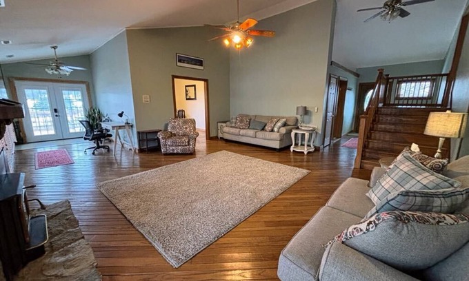 Lily Maison | Charming 3BR/3BA Retreat Ideal for Families and Groups