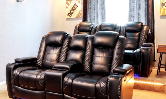 San Antonio Maison | Family Fun House w/ Theater, playhouse, & more! 0.1 miles to NSSA!