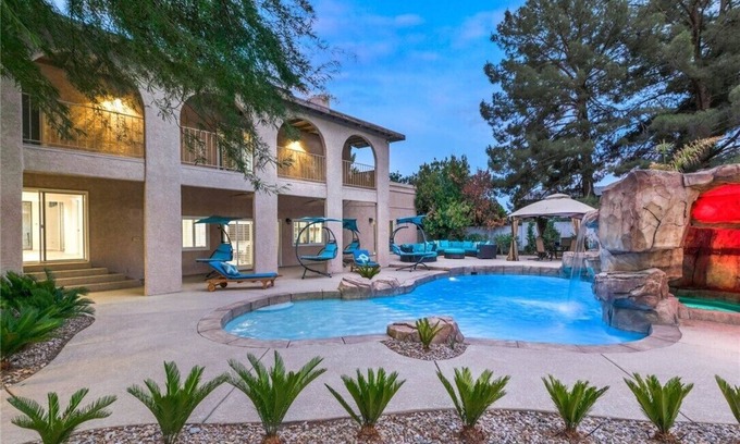 Las Vegas Maison | Family Fun Oasis with Pool, BBQ & Game Room