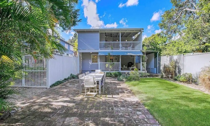 Morningside Maison | Family Gem - 4Bed/2Bath/3Car - Beautiful Renovated 1920's Queenslander