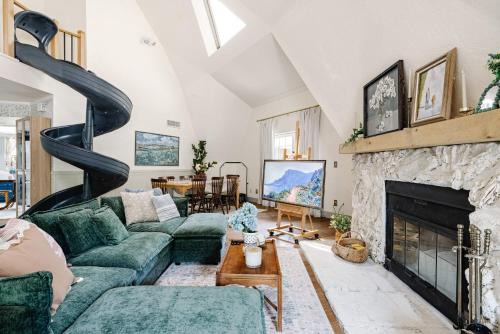Payson Maison | Family Getaway Foxwood Cottage in Star Valley!