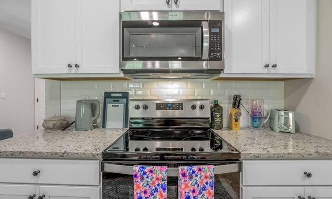 Tallahassee Maison | Family&Group Getaway - 4BR Tallahassee Home for 10