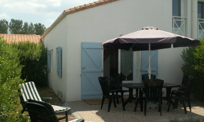 La Faute-sur-Mer Maison | Maison Vendéenne avec Piscine Proche de la Plage et Commerces, Animaux Acceptés sur Demande